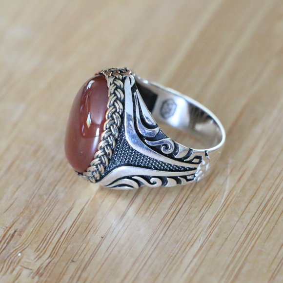 925 Sterling Silver Men's Ring with Red Agate Stone - Picture 1 of 14